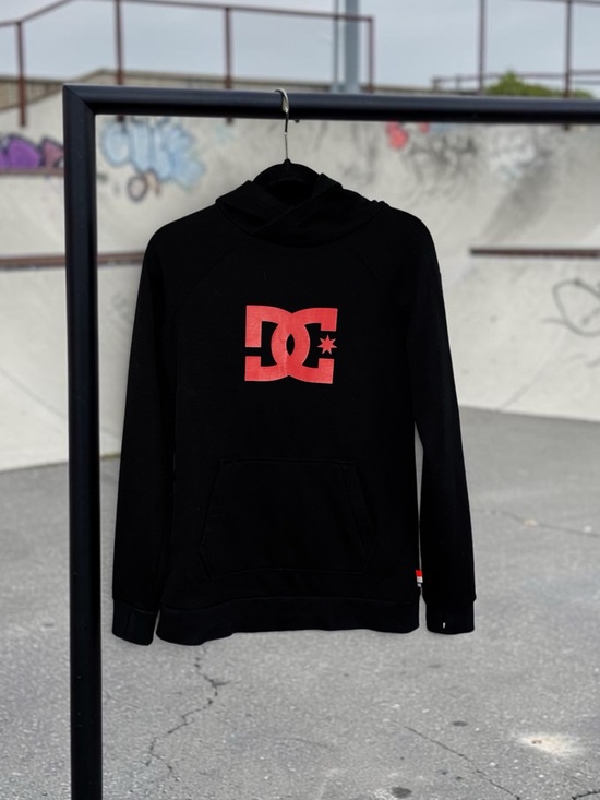 DC Tops - DC Women’s Ride Built Series Black Hoodie Size Medium Reddish Orange Logo EUC